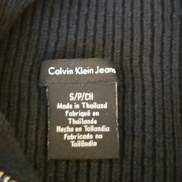 Calvin Klein sweater - Picture 3 of 3